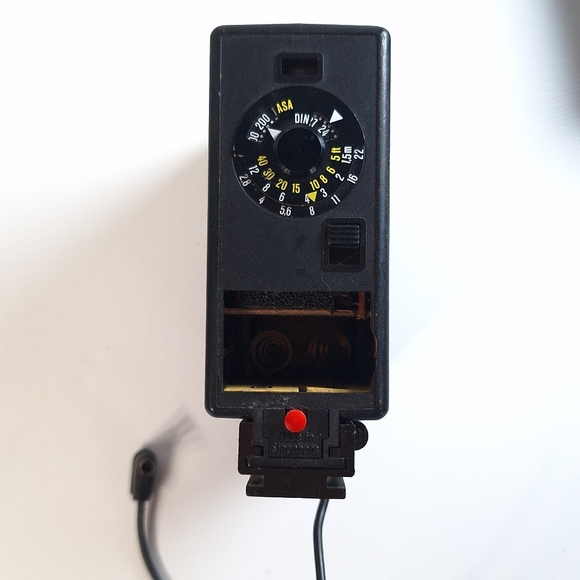 Lot of 3 SLR Film Camera Flashes Vivitar, Braun, Voigtlander - Picture 8 of 11